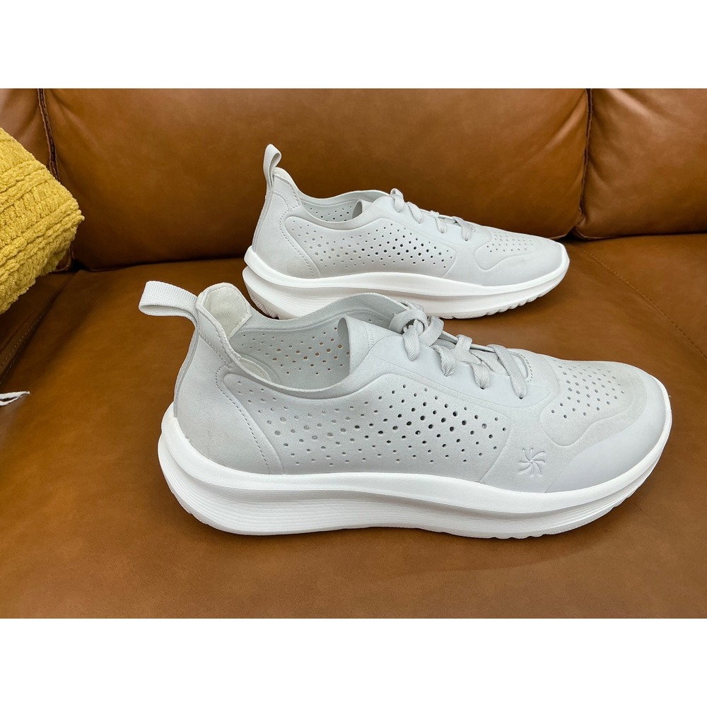 Clarks Cloudsteppers Solevana Sneakers Womens 9 Light Grey Perforated